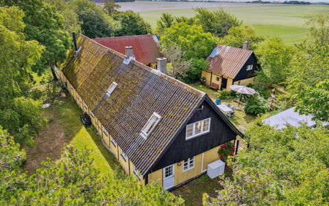 Hansen - 5.2Km from the Sea: Roof, House, Land Lot, Home, Cottage, Estate, Garden Buildings, Shade, Log Cabin, Landscaping