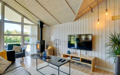 Eicke - 12Km from the Sea: Wood, Roof, Architecture, Home, House, Cottage, Siding, Hardwood, Slope, Estate