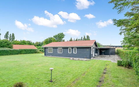 Rikhard - 75M from the Sea: Roof, House, Land Lot, Home, Cottage, Estate, Garden Buildings, Shade, Log Cabin, Landscaping