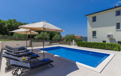 Villa Camellia: Cloud, Sky, Plant, Arecales, Shade, Tree, Coastal And Oceanic Landforms, Leisure, Terrestrial Plant, Boat