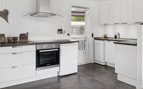 Thordgrim - 600M from the Sea: Kitchen, Kitchen Appliance, Countertop, Flooring, Major Appliance, Cabinetry, Interior Design, Home Appliance, Floor, Kitchen Stove