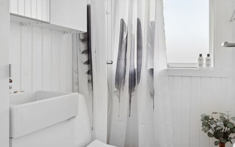 Thordgrim - 600M from the Sea: White, Interior Design, Shower Curtain, Textile, Curtain, Bathroom, Plumbing Fixture, Flooring, Floor, Home