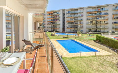 Cap Blanc: Property, Window, Building, Plant, Chair, Swimming Pool, Architecture, Water, Condominium, Flooring