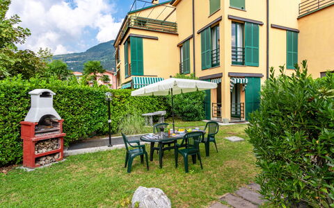 La Finestra sul Lago: Plant, Property, Building, Window, Sky, Cloud, Table, Green, Land Lot, Chair