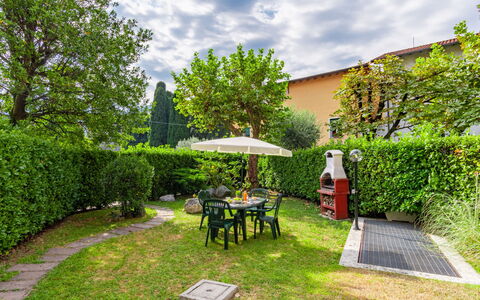 La Finestra sul Lago: Cloud, Plant, Sky, Outdoor Bench, Tree, Table, Natural Landscape, Outdoor Furniture, Outdoor Table, Land Lot