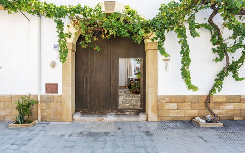 San Vito Lo Capo 155: Plant, Property, Door, Building, Wood, Road Surface, House, Wall, Window, Grass