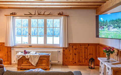 Chesa Anemona al Lej: Property, Building, Window, Wood, Interior Design, Lighting, Architecture, Floor, Shade, Plant