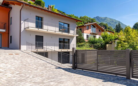 Casa Tondi: Sky, Building, Property, Plant, Window, Azure, Tree, Urban Design, House, Shade