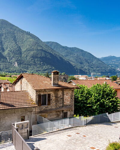 Casa Tondi: Sky, Property, Plant, Mountain, Building, Azure, Window, House, Tree, Residential Area