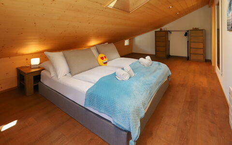 Chalet Engelshüs: Interior Design, Furniture, Wood, Ceiling, Bedroom, Bed, Room, Flooring, Floor, Bed Sheet