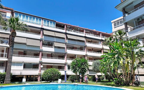 Dénia 189: Apartment, Residential Area, Condominium, Urban Design, Balcony, Mixed-Use, Shade, Hotel