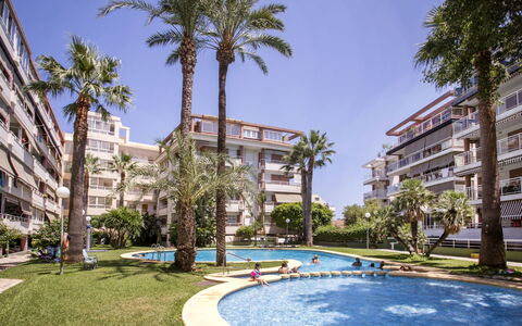Dénia 189: Water, Plant, Sky, Building, Daytime, Property, Tree, Azure, Window, Arecales