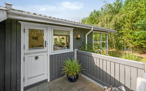 Waghn - 800M to the Fjord: Wood, Roof, Architecture, Home, House, Cottage, Siding, Hardwood, Slope, Estate