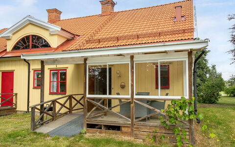 Skogstorpet: Window, Building, Azure, Wood, Floor, Comfort, House, Flooring, Hall