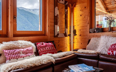 Mayen du Bleusy: Furniture, Property, Window, Blue, Azure, Comfort, Wood, Interior Design, Living Room, Lighting