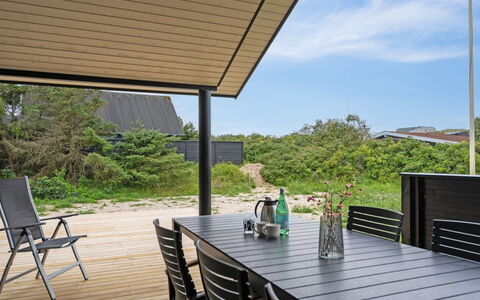 Annvy - 400M from the Sea: Wood, Flooring, Interior Design, Floor, Furniture, Wood Flooring, Room, Ceiling, Wood Stain, Hardwood