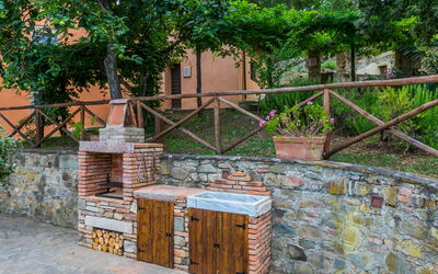 Castagneto Carducci 300