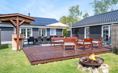 Ronia - 900M from the Sea