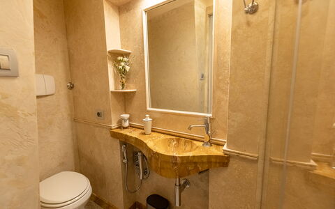 Charming Apartment Cartoni - Città Della Pieve, Um: Mirror, Tap, Plumbing Fixture, Bathroom Sink, Sink, Plant, Building, Bathroom, Floor, Plumbing