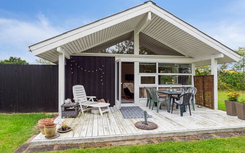 Akseline - 300M from the Sea: Wood, Home, Porch, Deck, Hardwood, Roof, Wood Stain, Wood Flooring, Eco Hotel