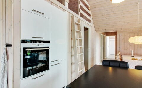 Othinkarl - 100M from the Sea: Grass, Green, House, Cottage, Grassland, Rural Area, Ecoregion, Landscape, Land Lot, Shrub