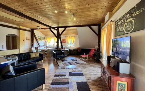Rosental: Property, Interior Design, Hall, Floor, Couch, Flooring, Real Estate, Living Room, Building, Ceiling