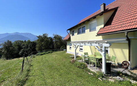 Rosental: Sky, Plant, Building, Window, Land Lot, Slope, House, Natural Landscape, Grass, Cottage
