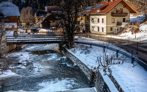 Haus Hilda: Water, Building, Snow, Window, Nature, Plant, House, Tree, Architecture, Sunlight