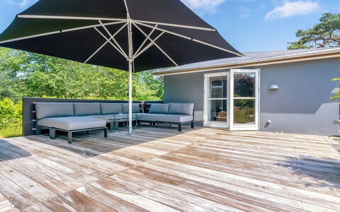 Rother - 50M from the Sea: Roof, Home, Door, Cottage, Shade, Siding, Yard, Estate, Backyard
