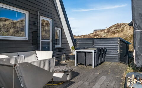 Pauli - 350M from the Sea: Wood, Flooring, Interior Design, Floor, Furniture, Wood Flooring, Room, Ceiling, Wood Stain, Hardwood