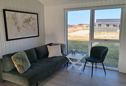 Alea - 800M from the Sea: Flooring, Floor, Furniture, Interior Design, Living Room, Wood Flooring, Wood Stain, Hardwood, Lamp