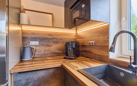 Muhu: Wood, Countertop, Flooring, Kitchen, Interior Design, Cabinetry, Plumbing Fixture, Tap, Floor, Kitchen Appliance