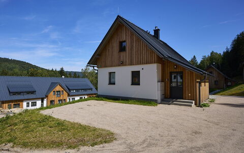 Muhu: Sky, Plant, Building, Window, Cloud, Tree, House, Land Lot, Cottage, Siding