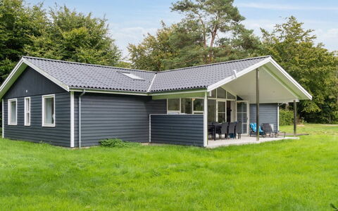 Gisl - 1.3Km from the Sea: House, Home, Roof, Cottage, Estate, Landscaping, Garden Buildings, Siding, Farmhouse