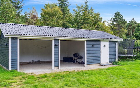 Gisl - 1.3Km from the Sea: House, Home, Roof, Cottage, Estate, Landscaping, Garden Buildings, Siding, Farmhouse