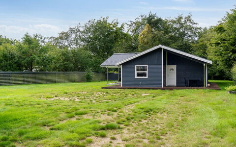 Gisl - 1.3Km from the Sea: House, Home, Roof, Cottage, Estate, Landscaping, Garden Buildings, Siding, Farmhouse