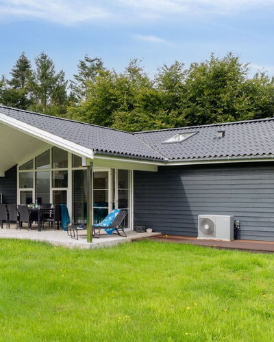 Gisl - 1.3Km from the Sea