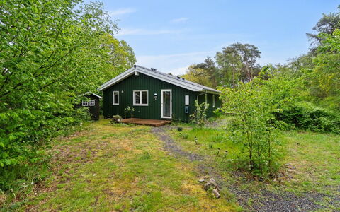 Arkil - 150M from the Sea: Roof, House, Land Lot, Home, Cottage, Estate, Garden Buildings, Shade, Log Cabin, Landscaping