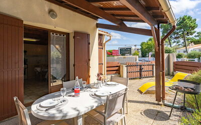 Accommodation:&nbsp;Les Jardins de la Palmyre 300.3