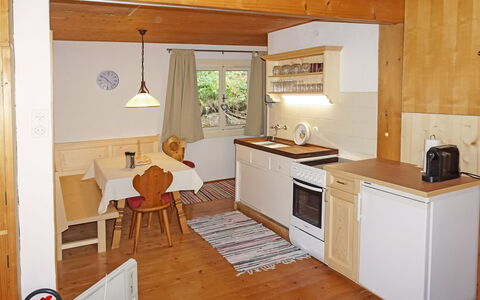 Lieblingsplatz: Cabinetry, Property, Furniture, Countertop, Wood, Kitchen Stove, Kitchen Appliance, Interior Design, Home Appliance, Gas Stove