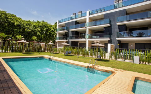 Accommodation:&nbsp;Golden Ray Duplex 106.1
