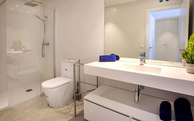 Accommodation:&nbsp;Golden Ray Sun 106.3