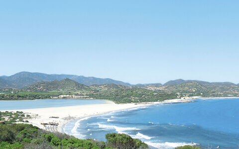 Villasimius 683: Water, Body Of Water, Water Resources, Mountainous Landforms, Coast, Coastal And Oceanic Landforms, Hill, Mountain, Sea, Beach