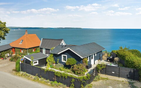 Alimpij - 5M from the Sea: Grass, Grassland, Landscape, Ecoregion, Plain, Plant Community, Land Lot, Outdoor Furniture, Prairie, Shrubland