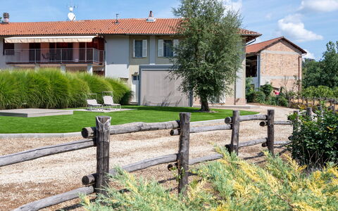 Cascina Basan: Plant, Sky, Building, Property, Window, House, Cloud, Land Lot, Vegetation, Tree