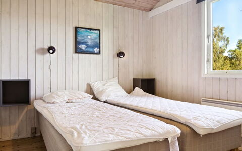 Henryk - 350M from the Sea: Bedroom, Bed, Wood, Floor, Flooring, Bed Sheet, Bedding, Furniture, Interior Design, Bed Frame