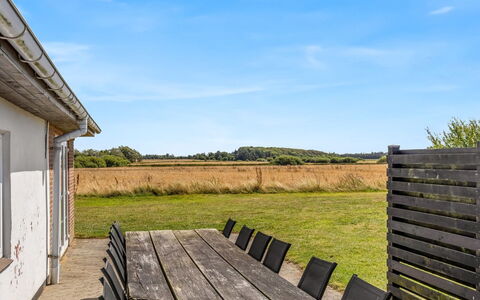 Haralde: Sky, Blue, Plain, Grassland, Land Lot, Rural Area, Cottage, Prairie, Field, Meadow