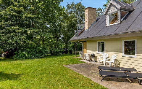 Calla - 250M from the Sea: Tree, House, Home, Shrub, Roof, Cottage, Land Lot, Estate, Garden