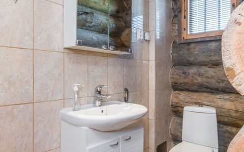 Kanerva 1C: Plumbing Fixture, Wood, Bathroom, Bathroom Sink, Flooring, Sink, Interior Design, Floor, Tap, Plumbing