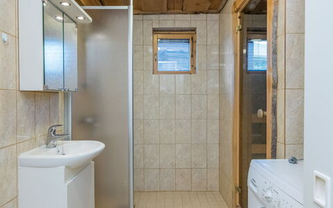 Kanerva 1C: Flooring, Plumbing Fixture, Wall, Floor, Ceiling, Interior Design, Bathroom Sink, Sink, Bathroom, Room